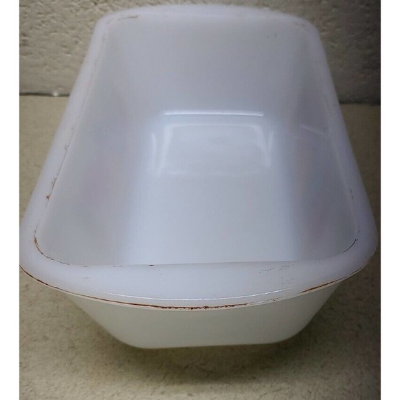 Glasbake J522 Loaf Baking Dishe Vegetable Pattern Milk Glass 1 and a half quarts - Picture 3 of 5